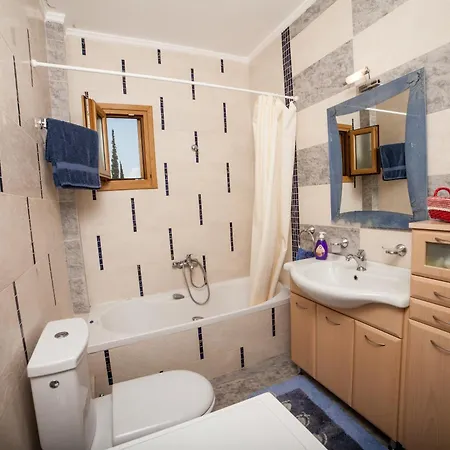 4br Sea View In Halkidiki קריופיגי